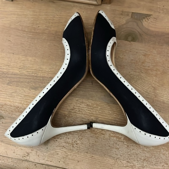 Kate Spade “Giselle” Pumps Heels Peep Toe Canvas + Leather Trim Size 9.5 Navy - Picture 5 of 9